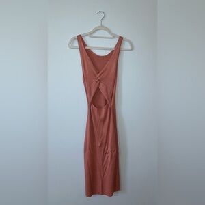 Light pink dress with slit by leg